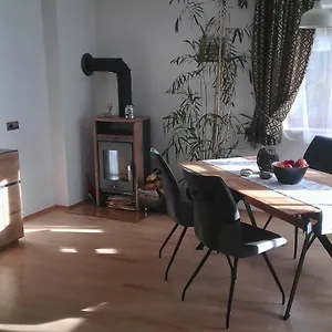 https://appartement-july.ischgl-hotels.net
